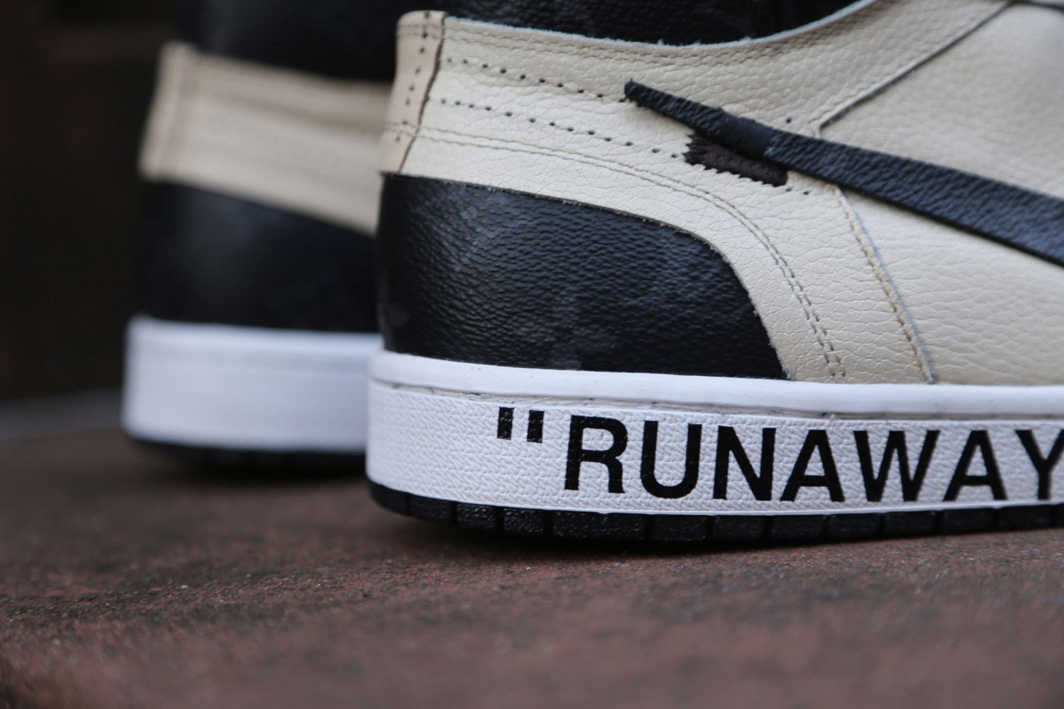 RunAway-OW-AJ1_5